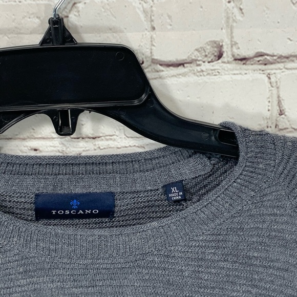 NWOT Toscano Grey Textured Crew Neck Knit Sweater - Picture 4 of 7